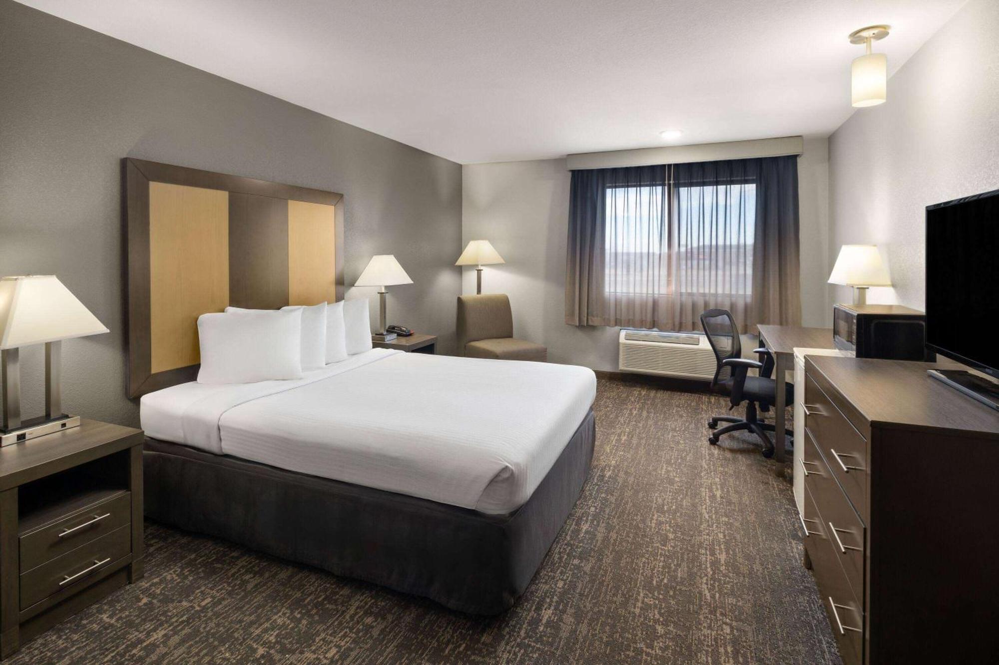Baymont By Wyndham Moses 3*